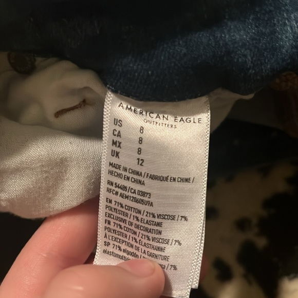 American Eagle Size 8 Curvy High Rise Short Shorts - Picture 4 of 4